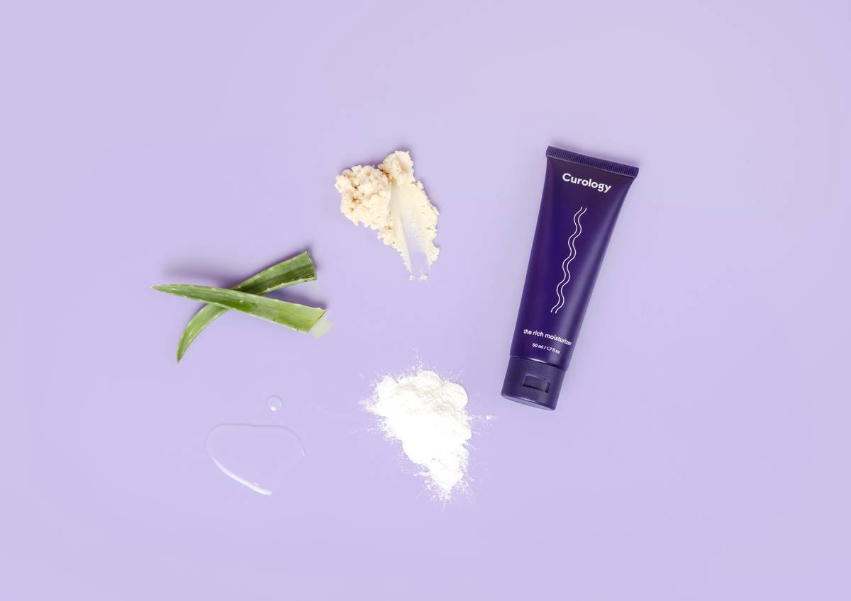 Why Your Hair Still Feels Like Straw—Even After Using a Hair Nourishment Mask